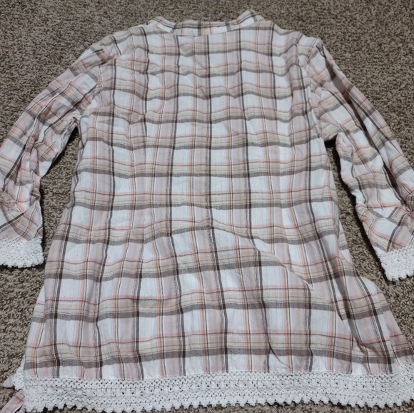 Plaid tie back top - Picture 3 of 3